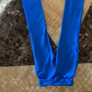 Lululemon vibrant blue workout pants